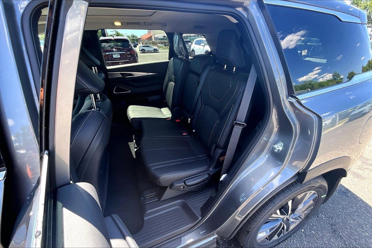 2027 INFINITI QX60 Luxe AWD