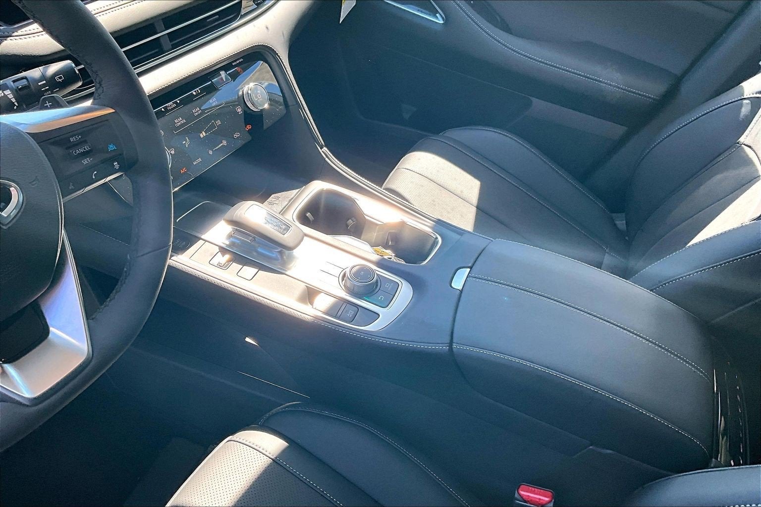 2027 INFINITI QX60 Luxe AWD