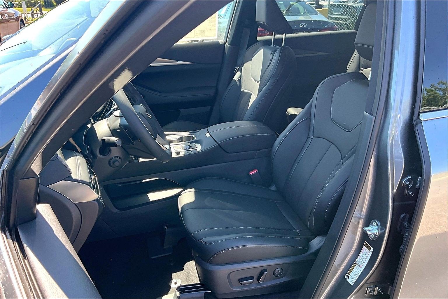 2027 INFINITI QX60 Luxe AWD