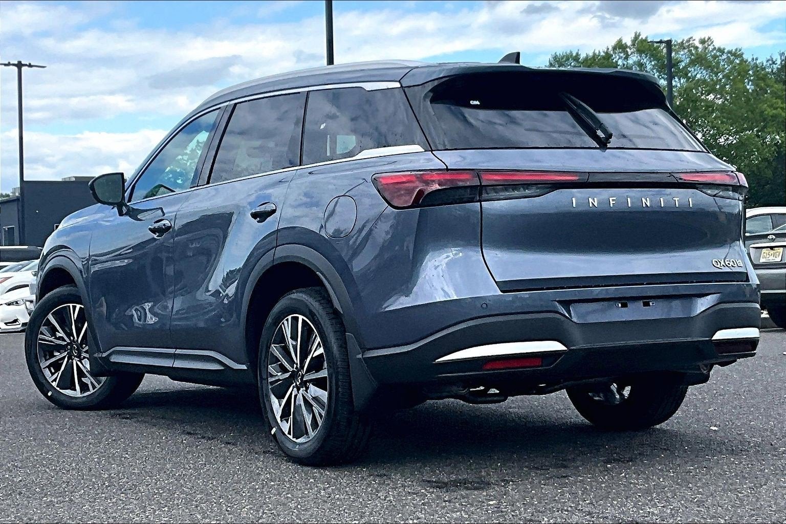 2027 INFINITI QX60 Luxe AWD