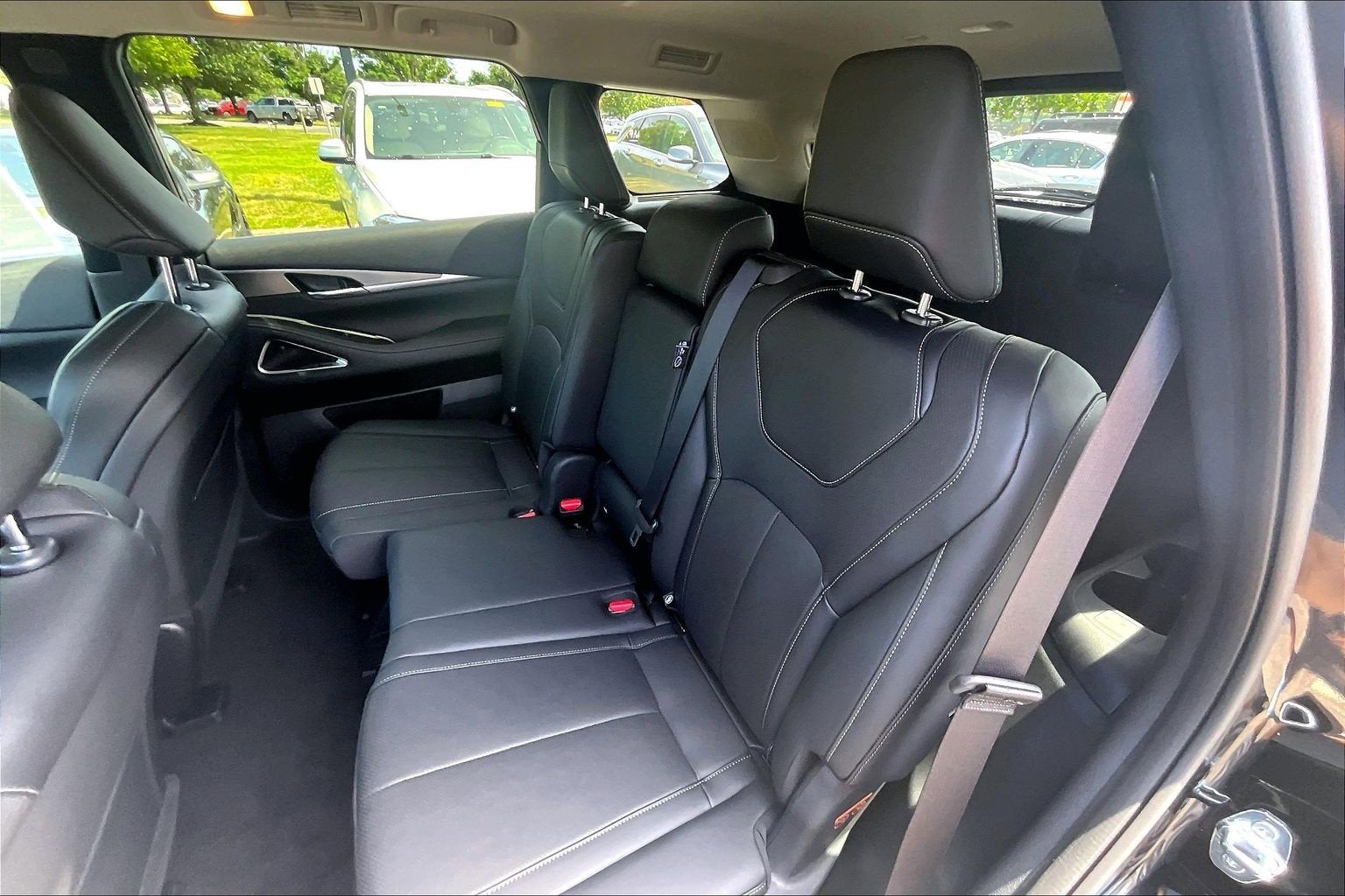 2027 INFINITI QX60 Luxe AWD
