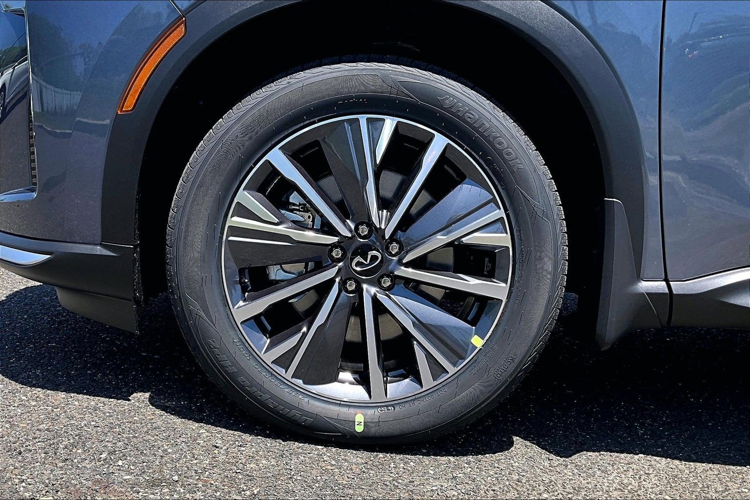 2027 INFINITI QX60 Luxe AWD