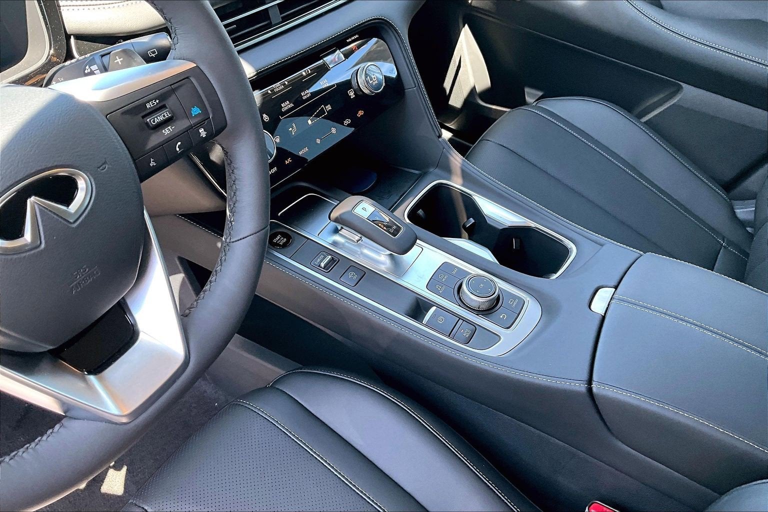 2027 INFINITI QX60 Luxe AWD