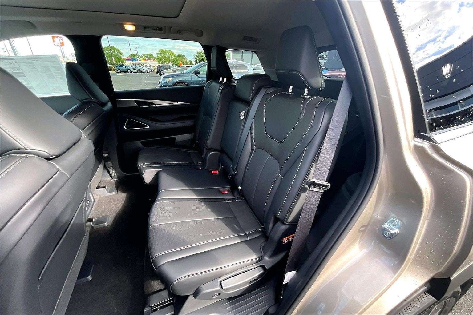 2027 INFINITI QX60 Luxe AWD
