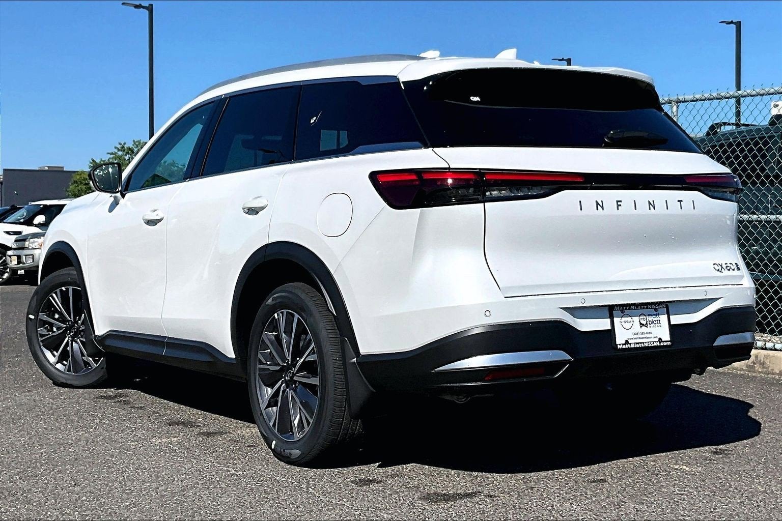 2027 INFINITI QX60 Luxe AWD