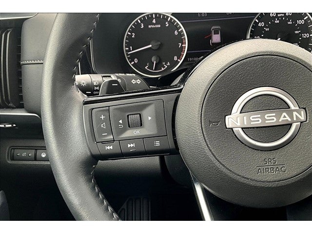 2024 Nissan Pathfinder SL