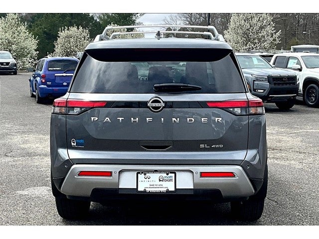 2024 Nissan Pathfinder SL