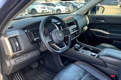 2022 Nissan Pathfinder Platinum