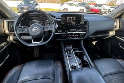 2022 Nissan Pathfinder Platinum