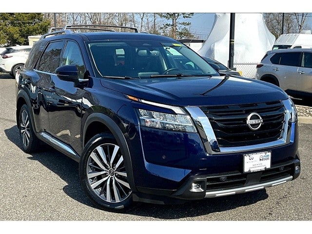 2022 Nissan Pathfinder Platinum