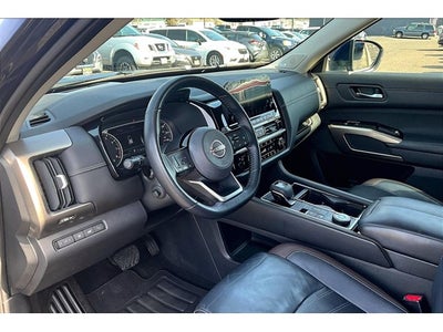 2022 Nissan Pathfinder Platinum