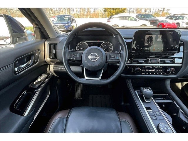 2022 Nissan Pathfinder Platinum