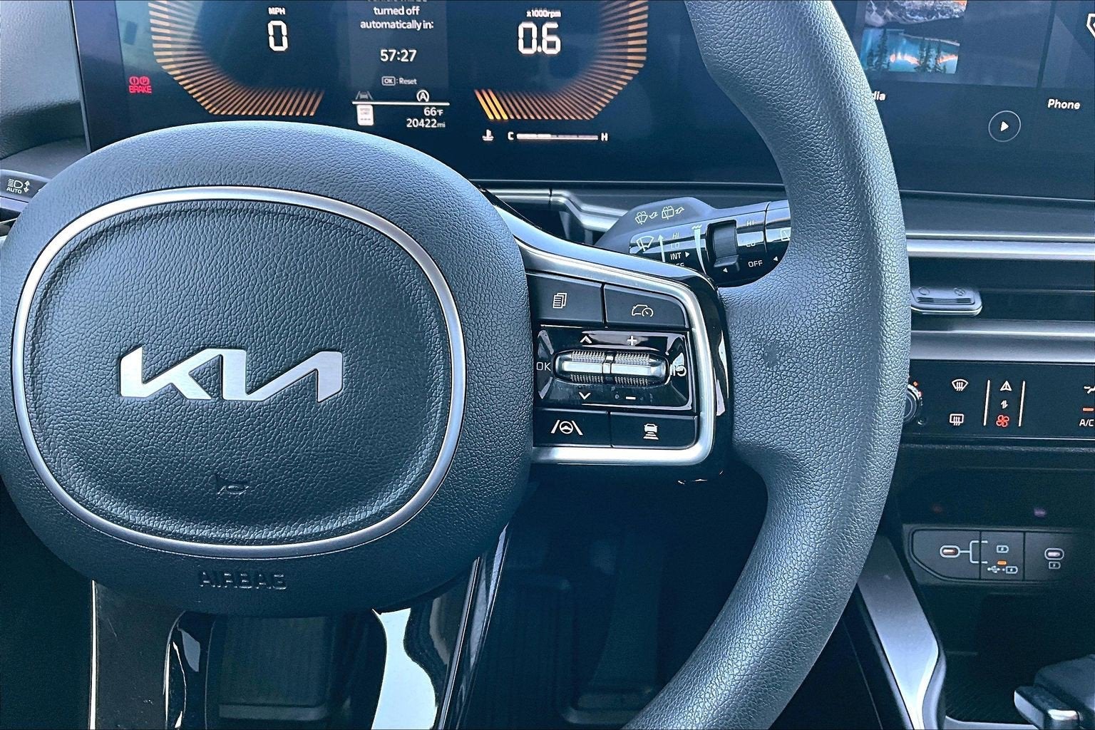 2025 Kia Sorento LX