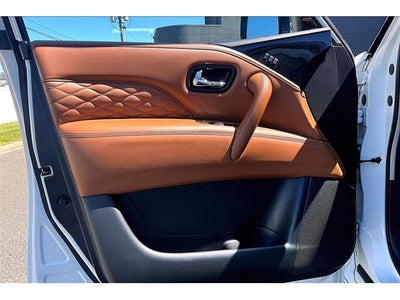 2019 INFINITI QX80 LUXE 4WD