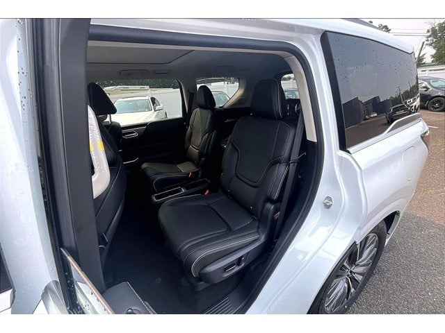 2027 INFINITI QX80 Luxe 4WD