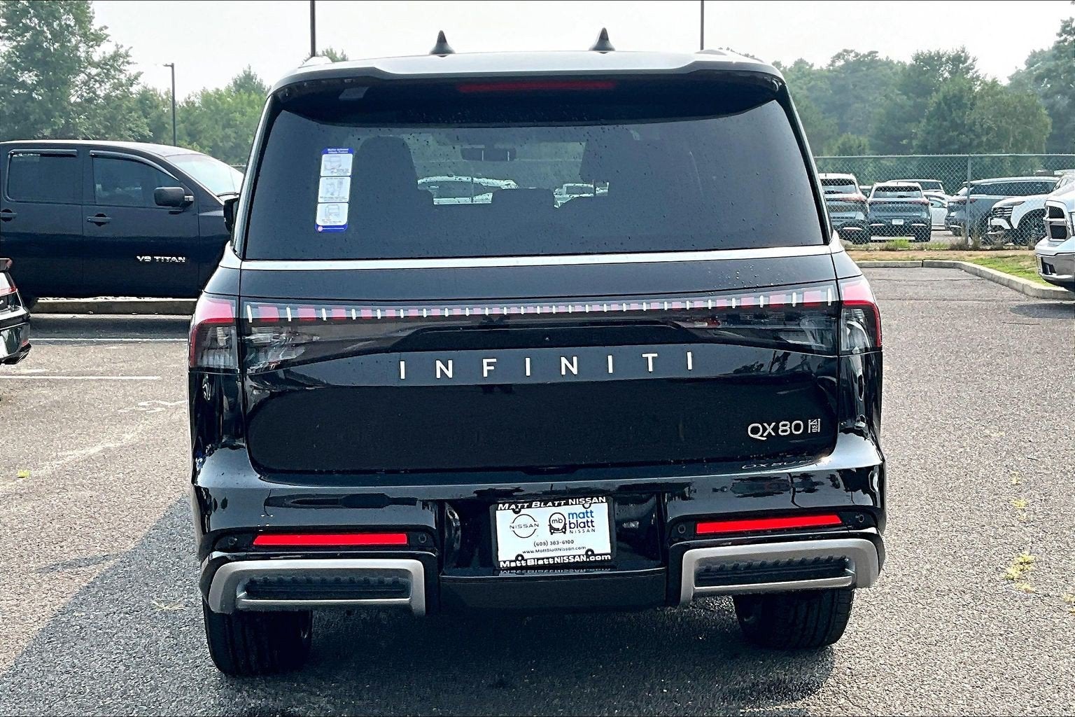 2027 INFINITI QX80 Luxe 4WD