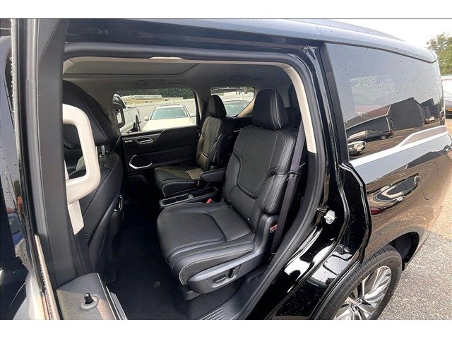 2027 INFINITI QX80 Luxe 4WD