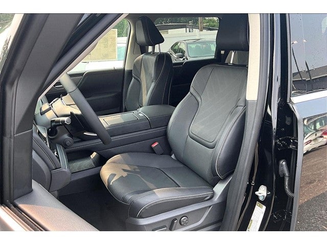 2027 INFINITI QX80 Luxe 4WD