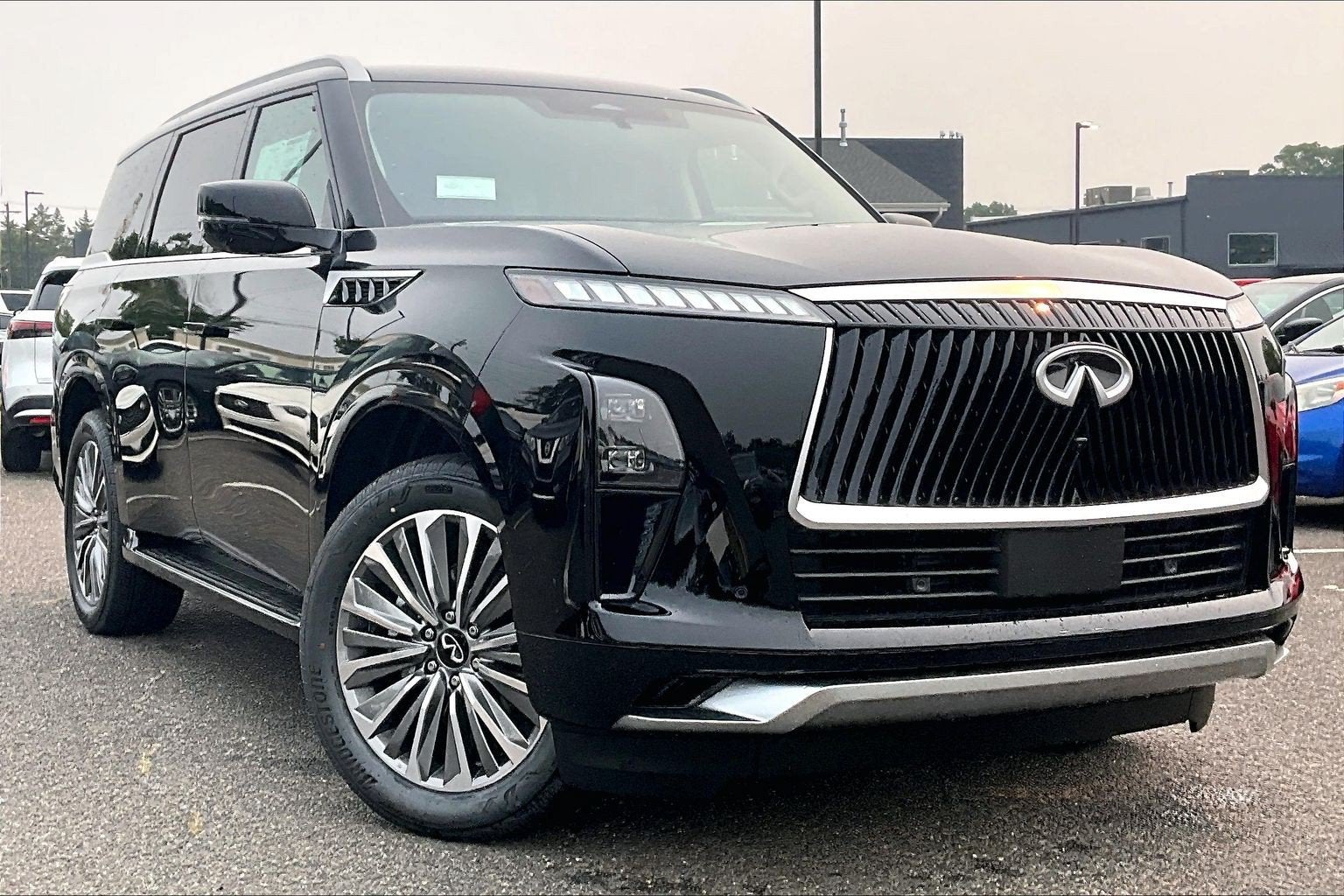2027 INFINITI QX80 Luxe 4WD