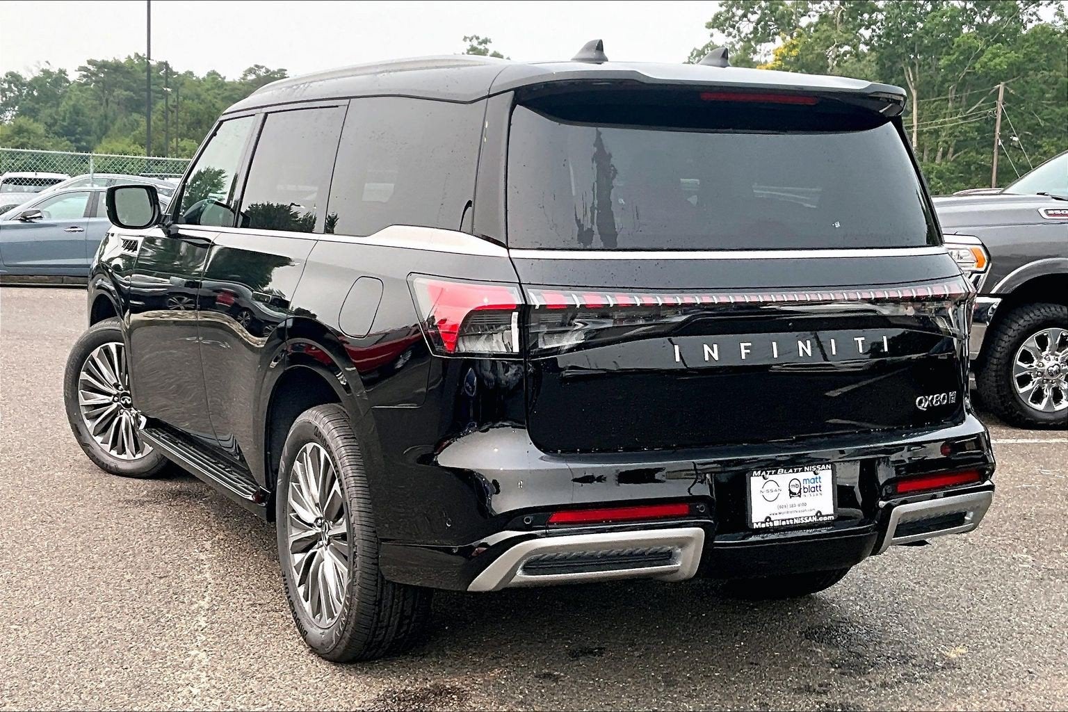 2027 INFINITI QX80 Luxe 4WD