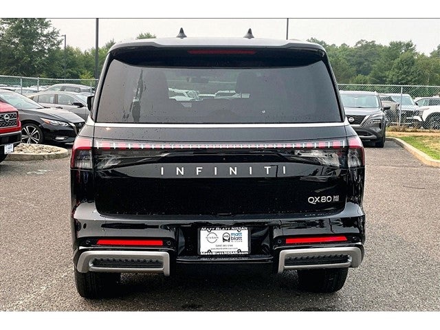 2027 INFINITI QX80 Luxe 4WD