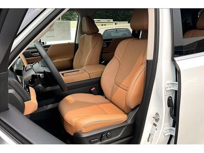 2027 INFINITI QX80 Luxe 4WD