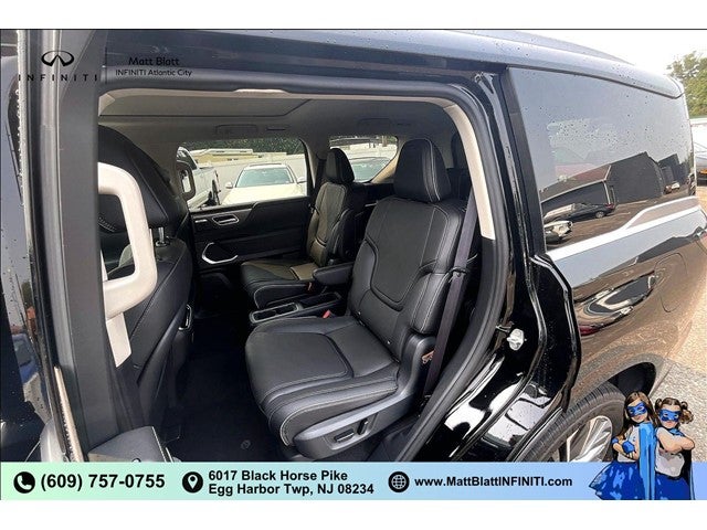 2027 INFINITI QX80 Luxe 4WD