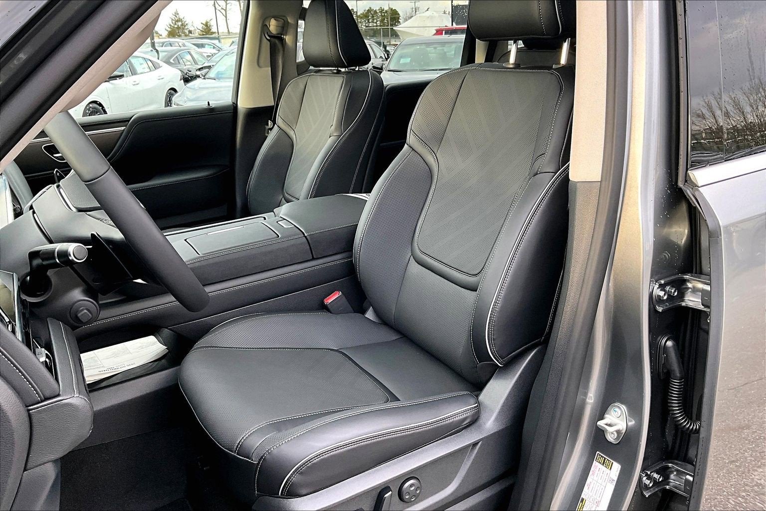 2026 INFINITI QX80 Luxe 4WD