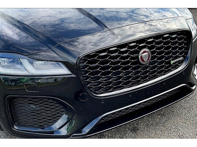 2022 Jaguar XF R-Dynamic SE