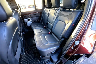 2023 Land Rover Defender X-Dynamic SE