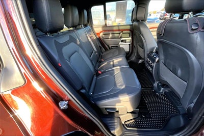 2023 Land Rover Defender X-Dynamic SE