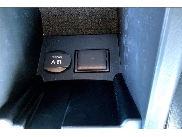 2018 INFINITI QX30 ESSENTIAL