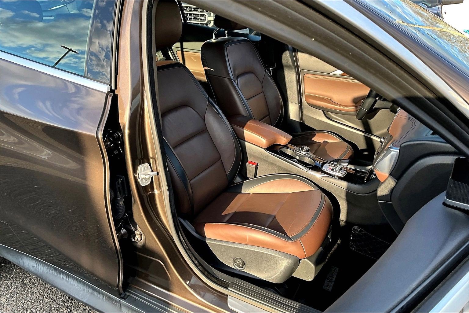 2017 INFINITI QX30 Premium AWD