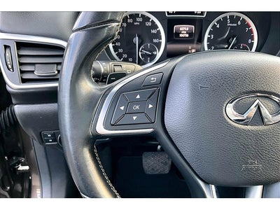 2017 INFINITI QX30 Premium AWD