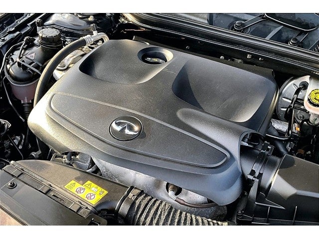 2017 INFINITI QX30 Premium AWD