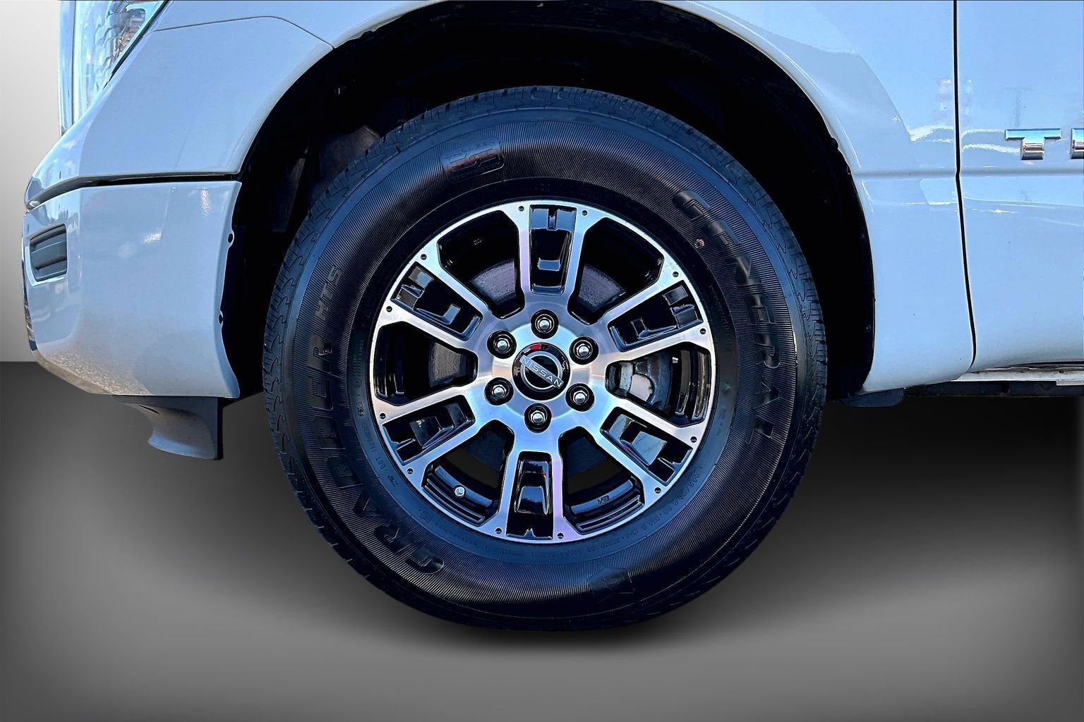 2024 Nissan Titan SV