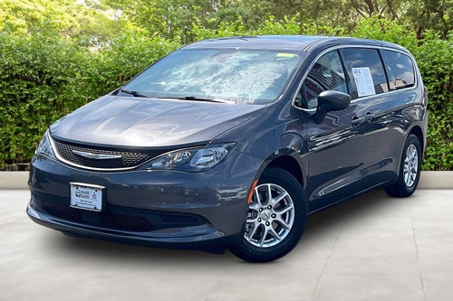 2023 Chrysler Voyager LX