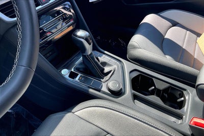 2025 Volkswagen Taos SEL