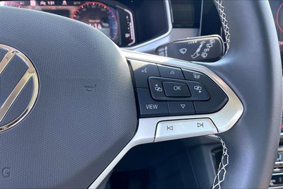 2025 Volkswagen Taos SEL