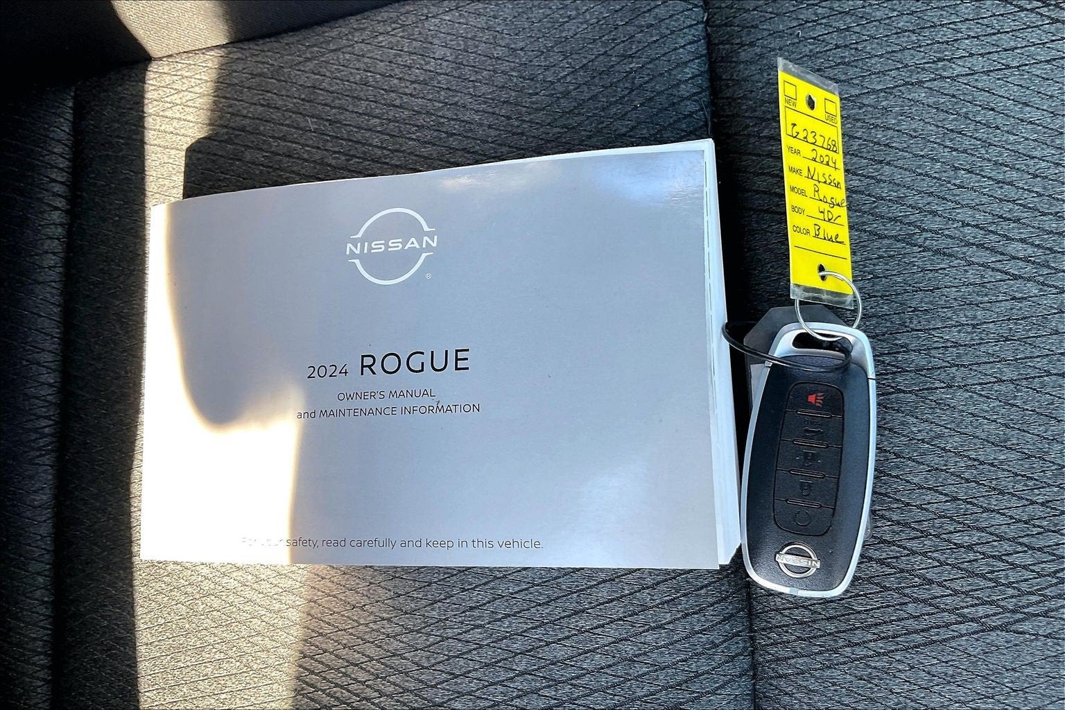 2024 Nissan Rogue SV