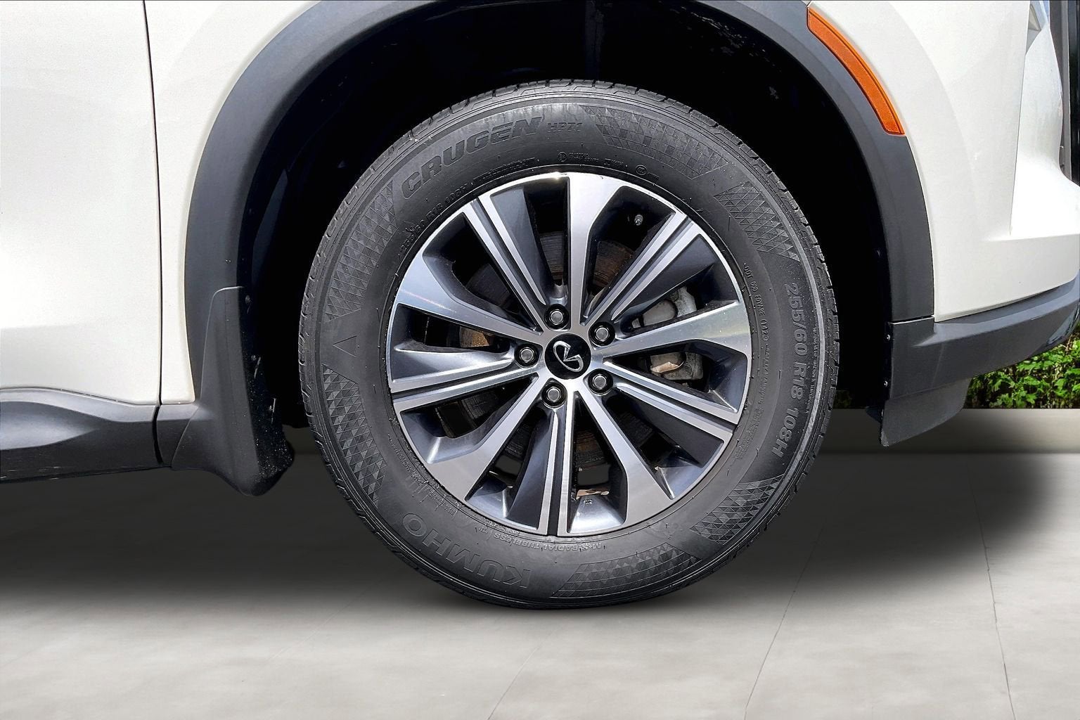 2023 INFINITI QX60 PURE