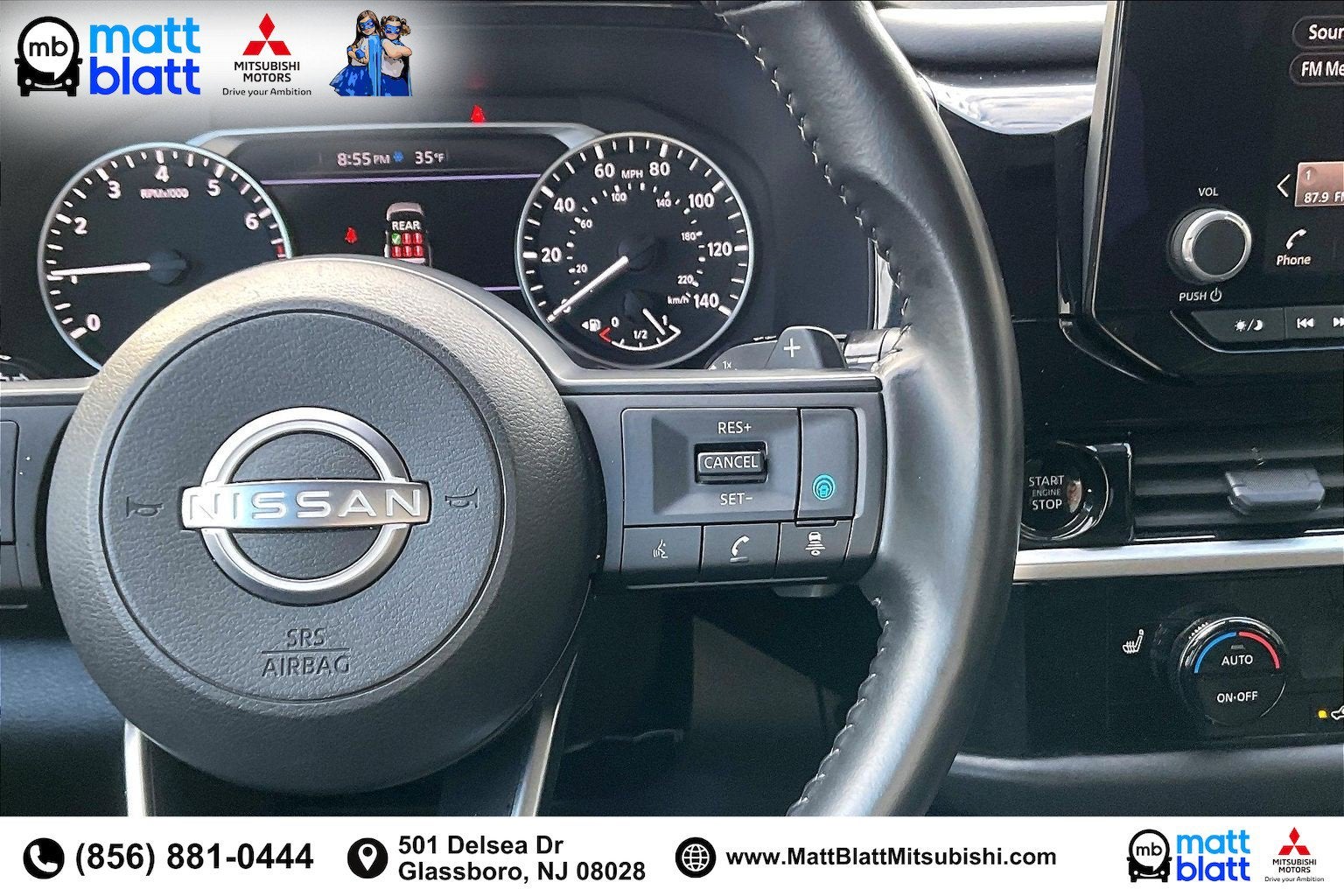 2025 Nissan Pathfinder SV