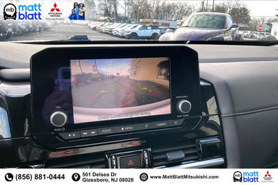 2025 Nissan Pathfinder SV