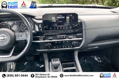 2023 Nissan Pathfinder SL