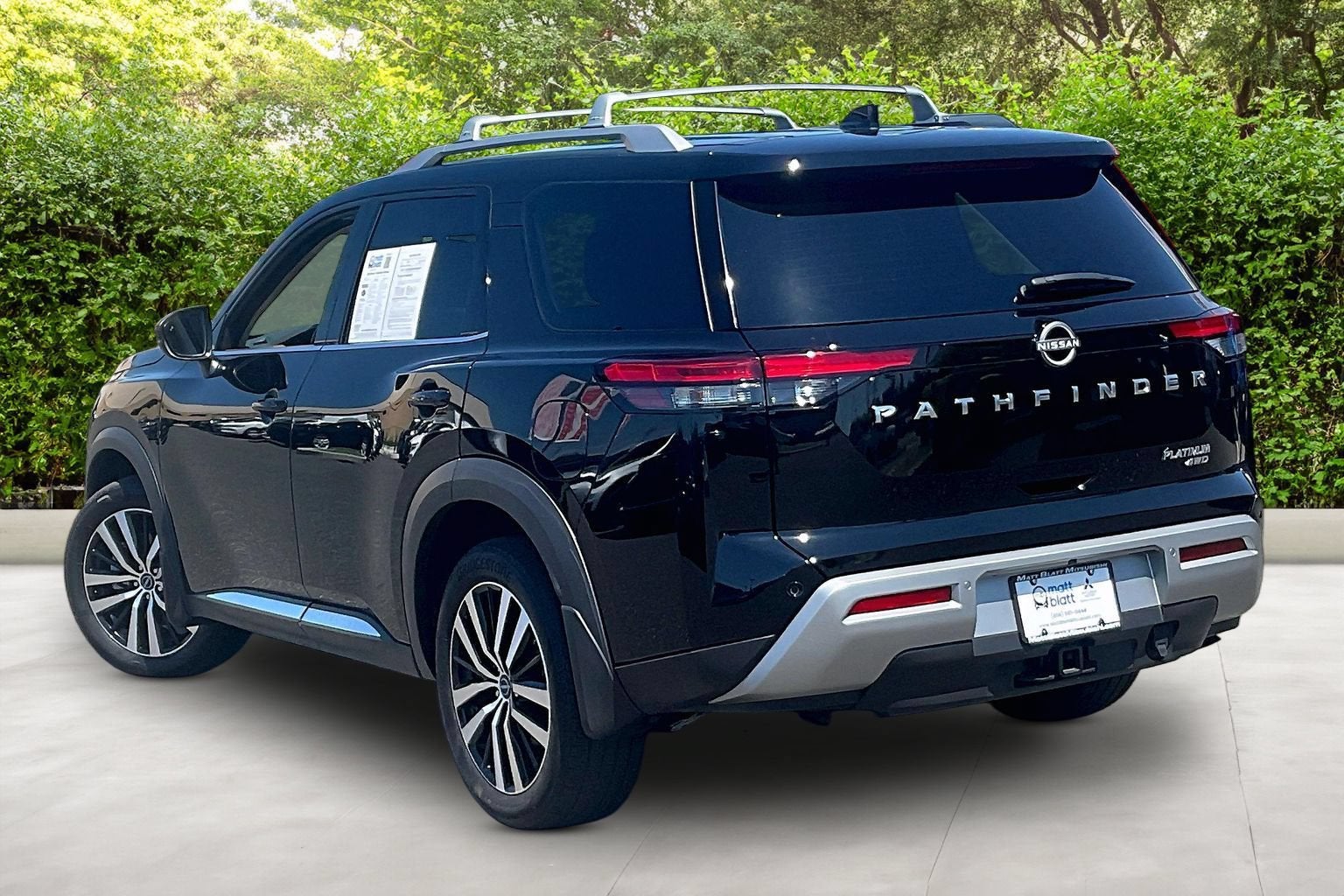 2025 Nissan Pathfinder Platinum