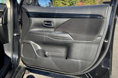 2019 Mitsubishi Outlander ES