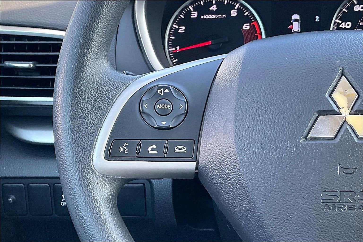 2019 Mitsubishi Eclipse Cross LE