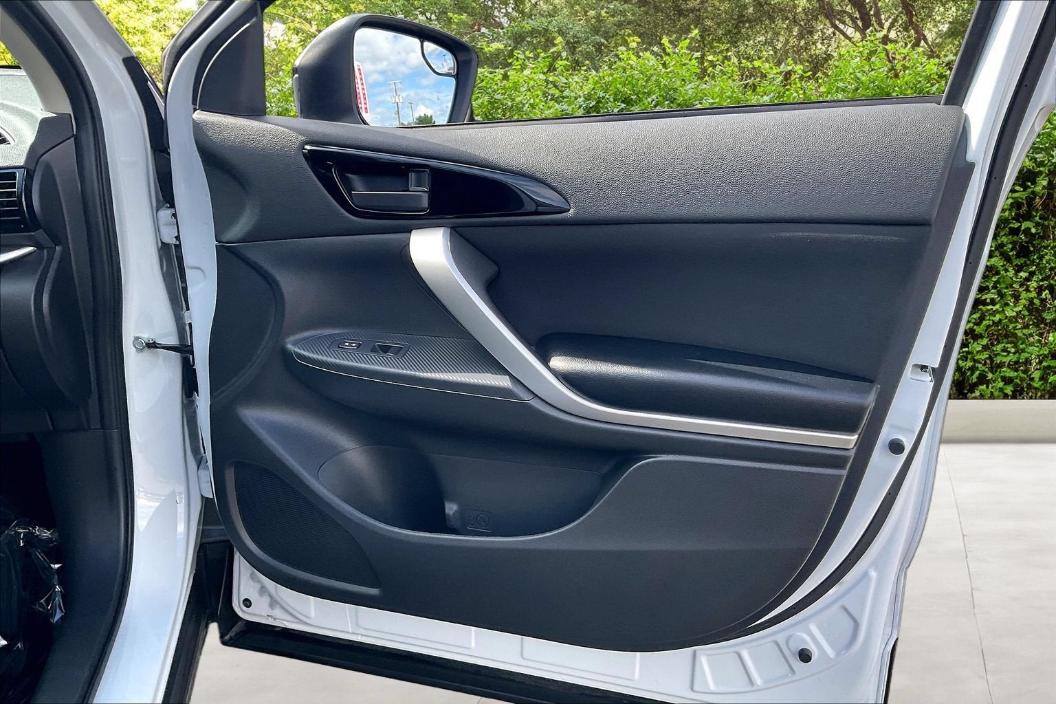 2024 Mitsubishi Eclipse Cross LE