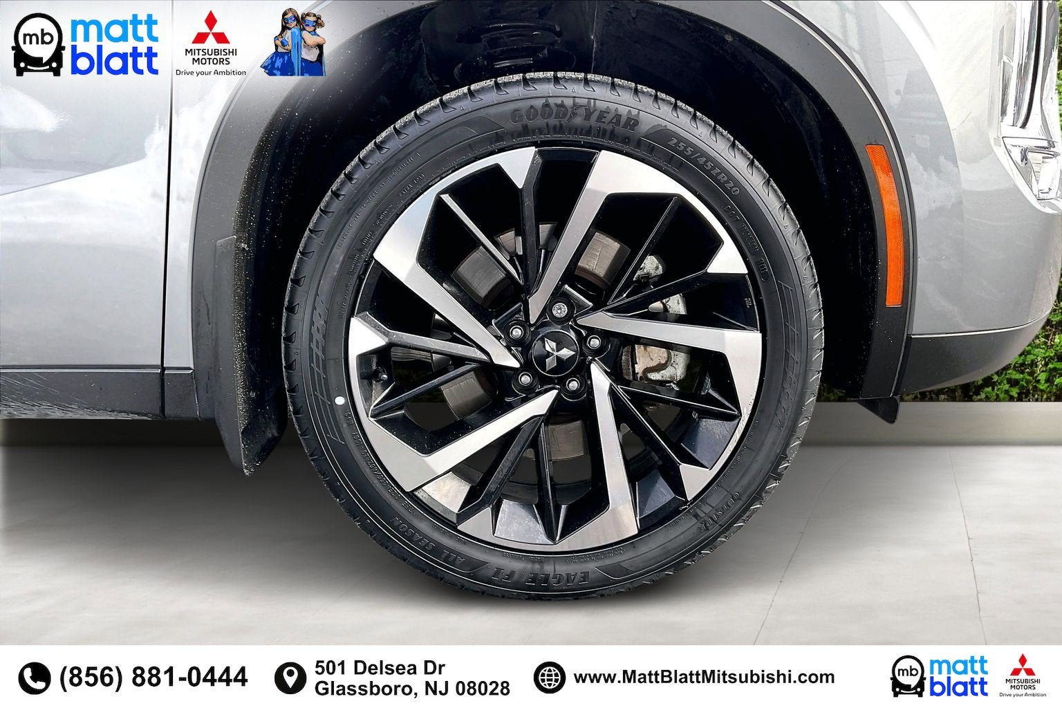 2023 Mitsubishi Outlander SE