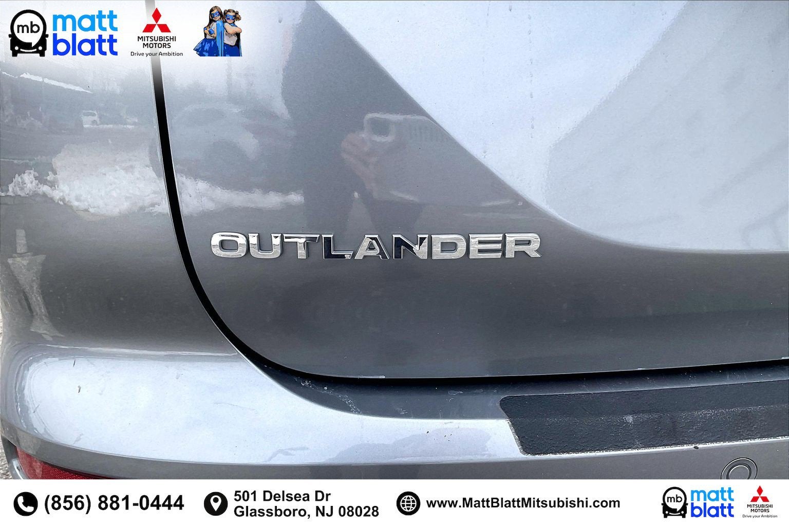 2023 Mitsubishi Outlander SE